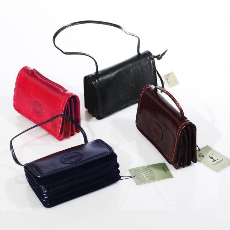 תיקי קלאץ’ לנשים