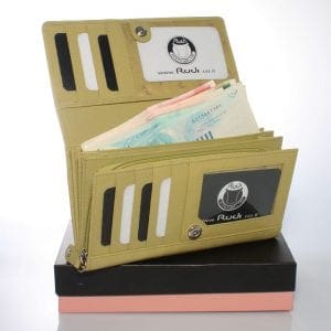 ארנק נשים מעור איטלקי ירוק פיסטוק – קולקציית Color Stories של רודי