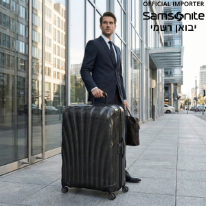 איש עסקים עם מזוודת Samsonite גדולה מחוץ לבניין משרדים יוקרתי בעיר