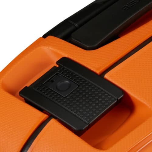 ⁦טרולי SAMSONITE S'CURE SPINNER 55cm/20 10UC5003⁩ – תמונה ⁦10⁩