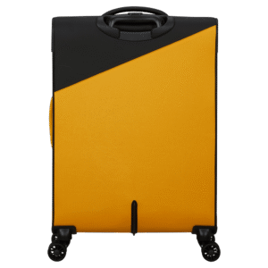 מזוודה צהובה American Tourister בגודל בינוני – דגם Daring Dash 66.5 ס"מ עם גלגלים כפולים MF749002