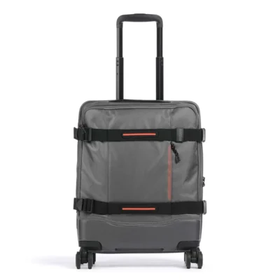 טרולי American Tourister Urban Track אפור 55 ס״מ – מבט קדמי עם כיסים חיצוניים ורצועות הידוק