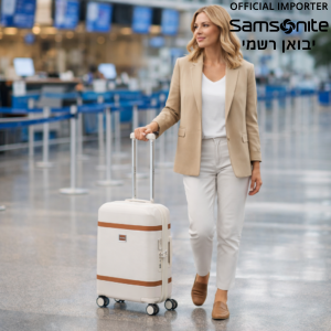 מזוודת Samsonite Image Spinner 55cm בצבע Ivory עם דוגמנית בשדה תעופה