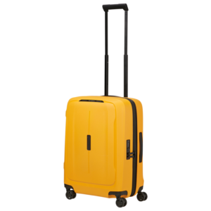 מזוודה קשיחה בצבע צהוב של המותג סמסונייט עם ידית שחורה וארבעה גלגלים.