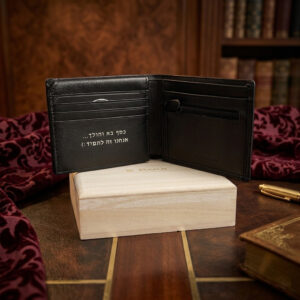 מתנה לגבר ליום הולדת ארנק עור שחור קלאסי לגבר