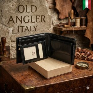 ארנק עור פתוח עם תאי כרטיסים מסודרים