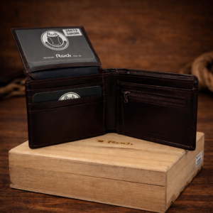 ארנק לגבר עם רוכסן למטבעות מעור חום כהה מבית Rudi