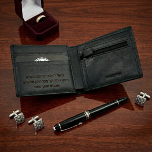 ארנק עור שחור לגבר עם חריטת לייזר רודי